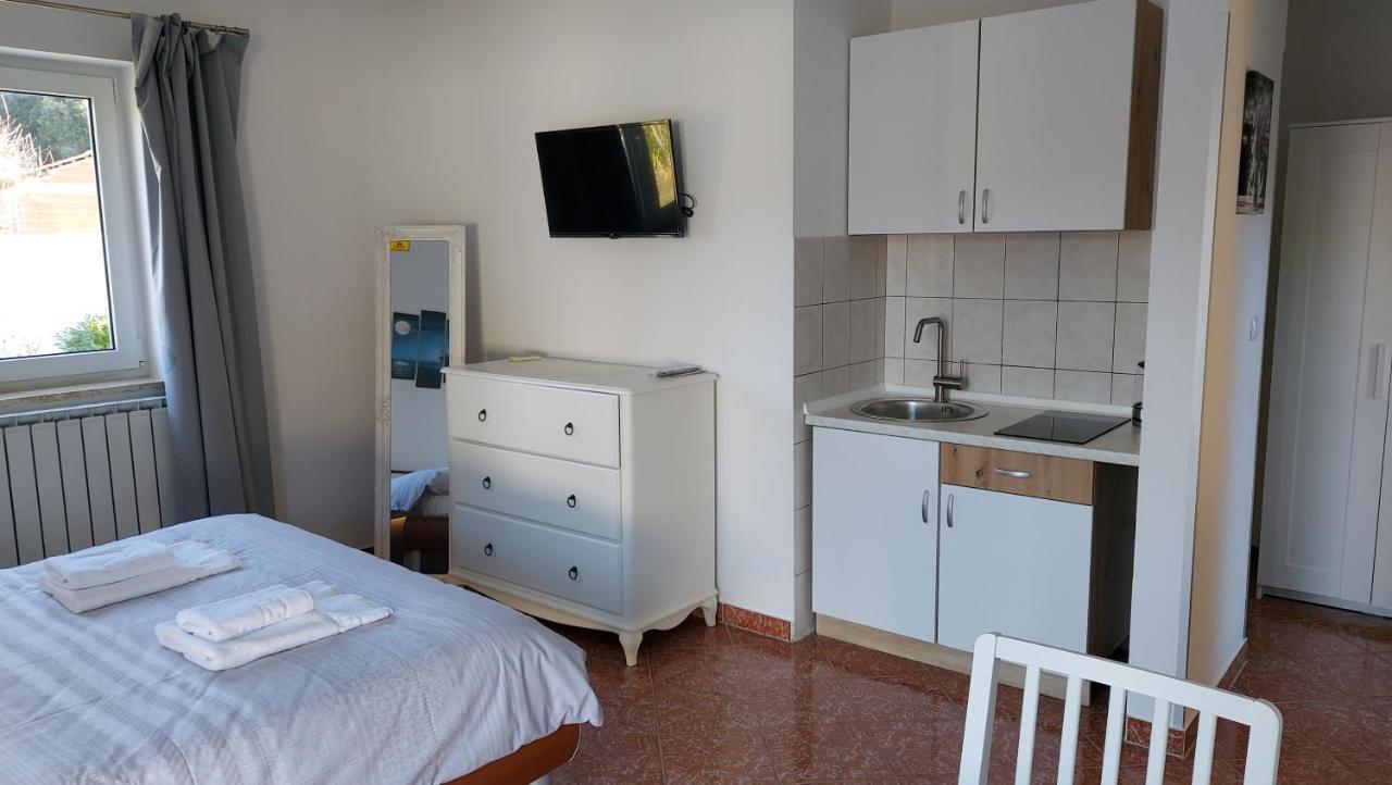 Soline Ada Apartamento Pjescana Uvala Exterior foto