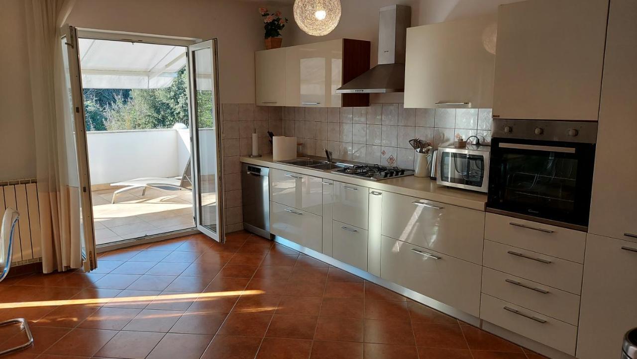 Soline Ada Apartamento Pjescana Uvala Exterior foto