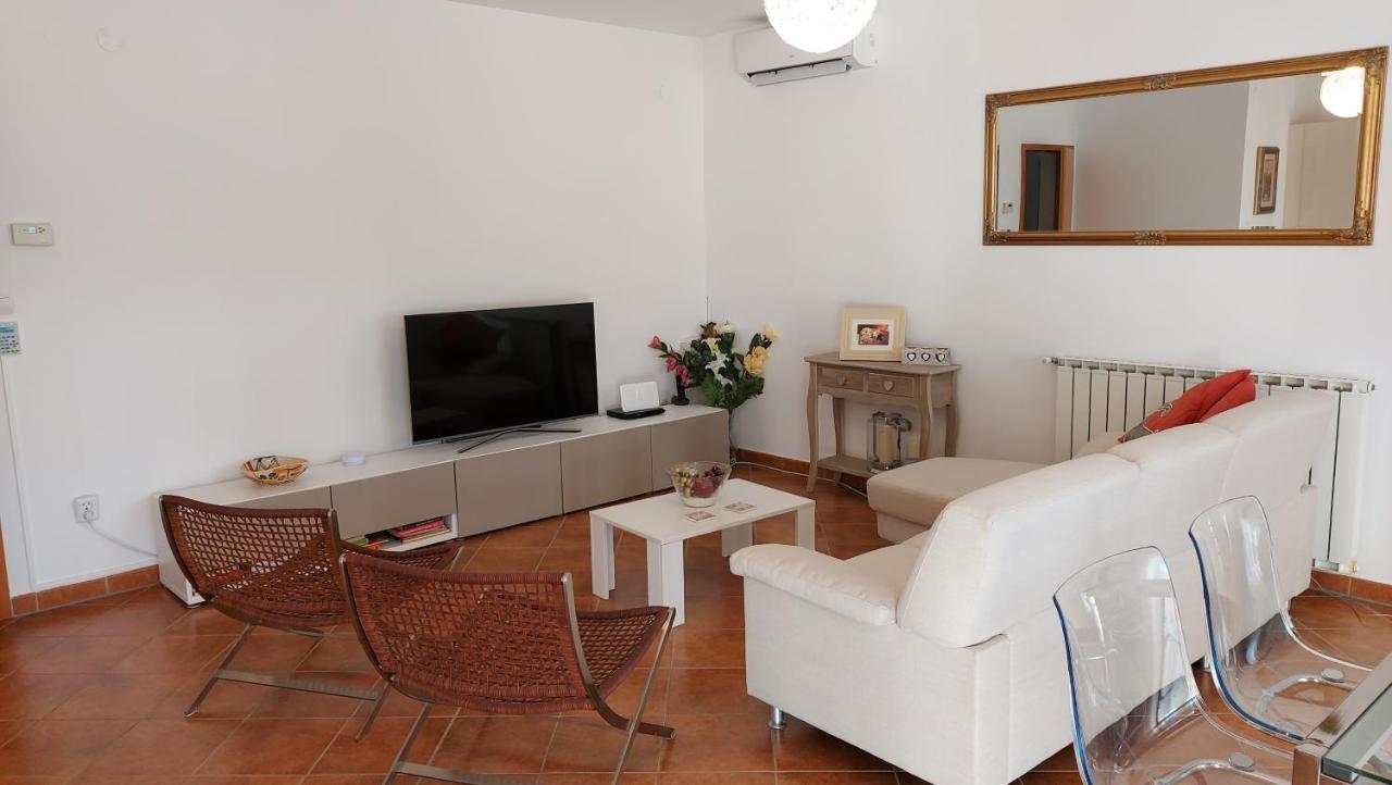 Soline Ada Apartamento Pjescana Uvala Exterior foto