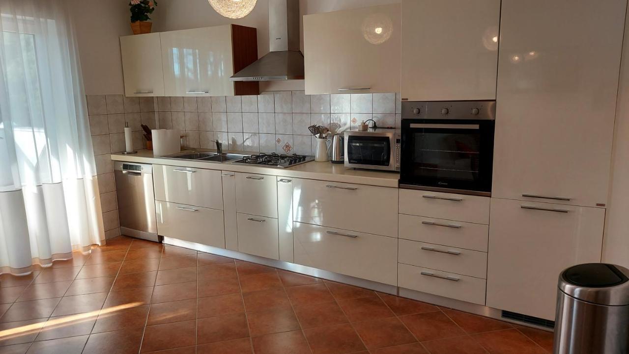 Soline Ada Apartamento Pjescana Uvala Exterior foto